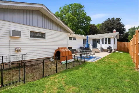 126 Highland Drive Cedar Falls IA 50613