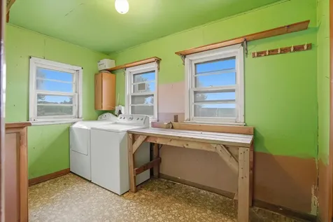 1892 Ivanhoe Avenue New Hampton IA 50659