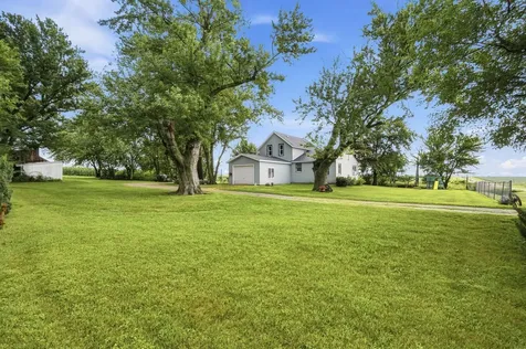 1892 Ivanhoe Avenue New Hampton IA 50659