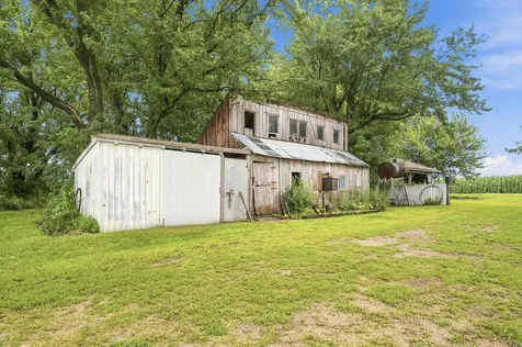 1892 Ivanhoe Avenue New Hampton IA 50659