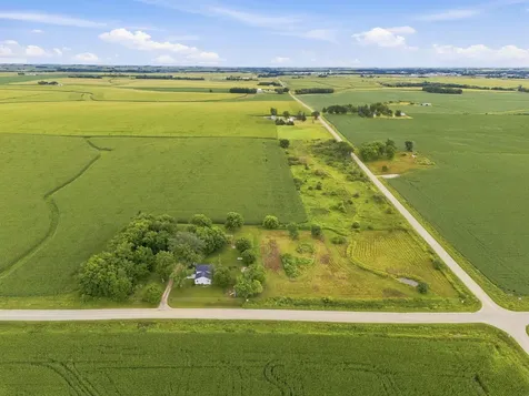 1892 Ivanhoe Avenue New Hampton IA 50659
