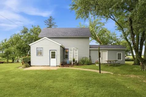 1892 Ivanhoe Avenue New Hampton IA 50659