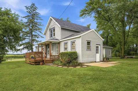 1892 Ivanhoe Avenue New Hampton IA 50659