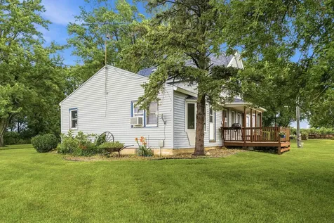 1892 Ivanhoe Avenue New Hampton IA 50659
