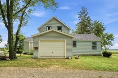 1892 Ivanhoe Avenue New Hampton IA 50659