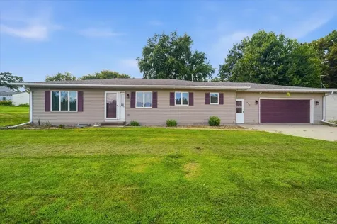 1002 7th Street Eldora IA 50627