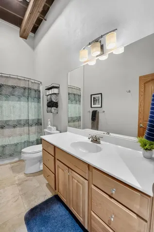 25 W Commercial Street Waterloo IA 50701