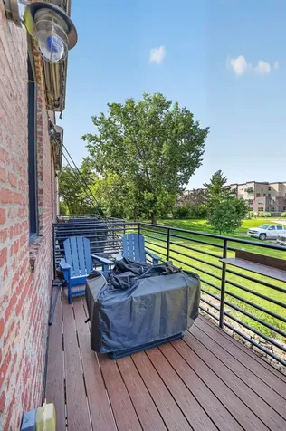 25 W Commercial Street Waterloo IA 50701