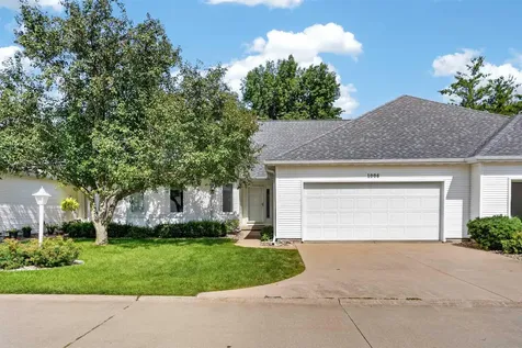 1006 NW 7th Avenue Waverly IA 50677