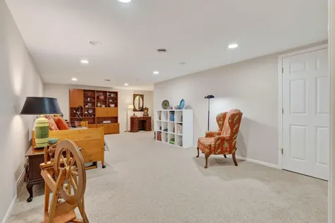 1006 NW 7th Avenue Waverly IA 50677