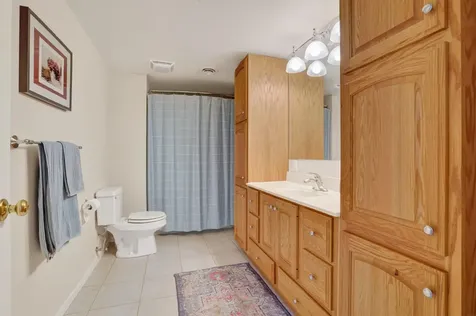 1006 NW 7th Avenue Waverly IA 50677