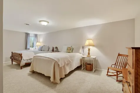 1006 NW 7th Avenue Waverly IA 50677
