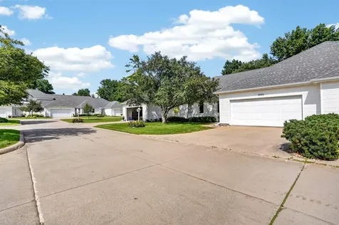 1006 NW 7th Avenue Waverly IA 50677