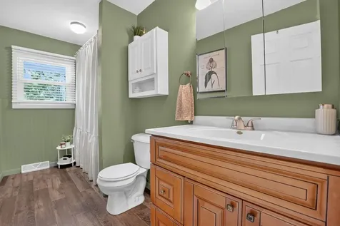 122 Bergstrom Boulevard Cedar Falls IA 50613