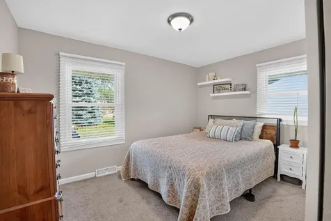 122 Bergstrom Boulevard Cedar Falls IA 50613
