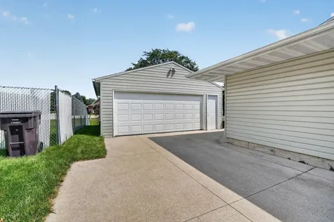 122 Bergstrom Boulevard Cedar Falls IA 50613