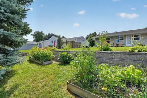 122 Bergstrom Boulevard Cedar Falls IA 50613