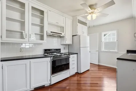 245 Derbyshire Road Waterloo IA 50701
