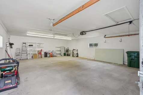 245 Derbyshire Road Waterloo IA 50701