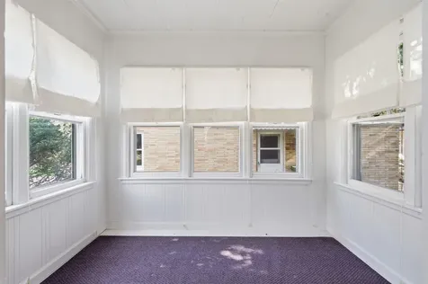 245 Derbyshire Road Waterloo IA 50701