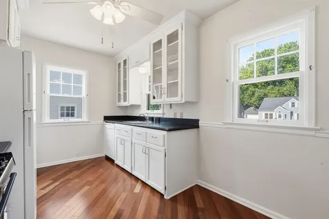 245 Derbyshire Road Waterloo IA 50701