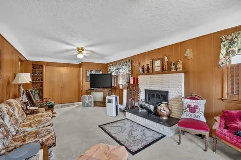 935 Prospect Boulevard Waterloo IA 50701