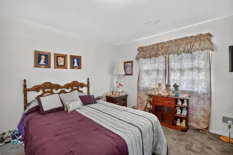 935 Prospect Boulevard Waterloo IA 50701