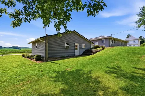 19199 Emblem Road Elkader IA 52043