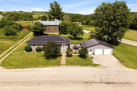 19199 Emblem Road Elkader IA 52043