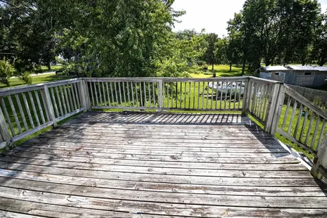 802 Nelson Avenue Independence IA 50644