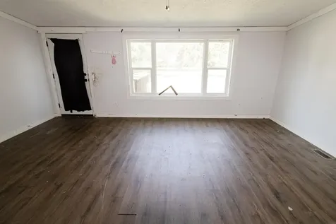 802 Nelson Avenue Independence IA 50644