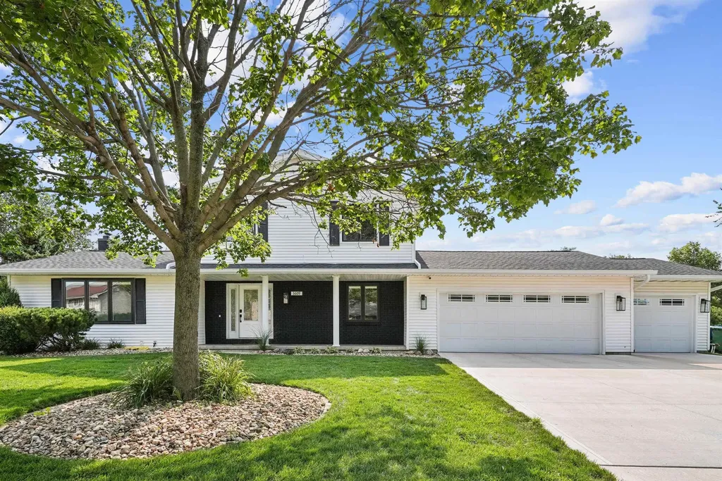 3609 Kingswood Place Waterloo IA 50701