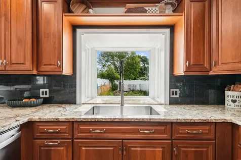 3609 Kingswood Place Waterloo IA 50701