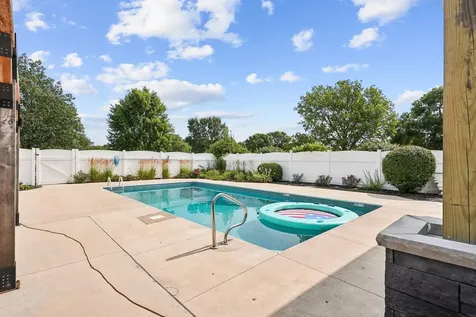 3609 Kingswood Place Waterloo IA 50701