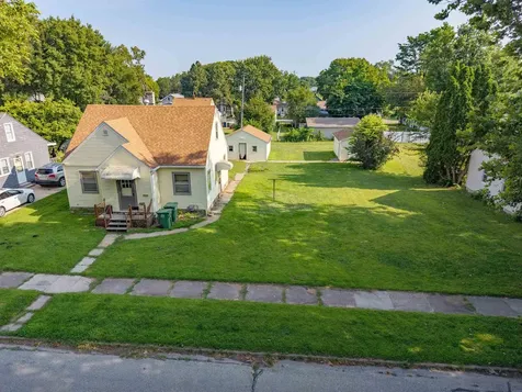 842 Kern Street Waterloo IA 50703