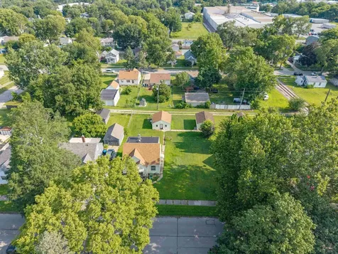 842 Kern Street Waterloo IA 50703