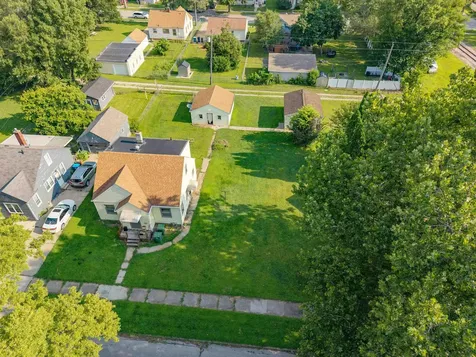 842 Kern Street Waterloo IA 50703