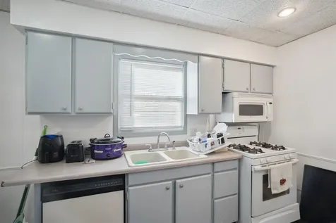 226 Campbell Avenue Waterloo IA 50701