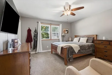 4024 Cardinal Court Cedar Falls IA 50613