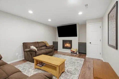 4024 Cardinal Court Cedar Falls IA 50613