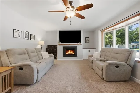 4024 Cardinal Court Cedar Falls IA 50613