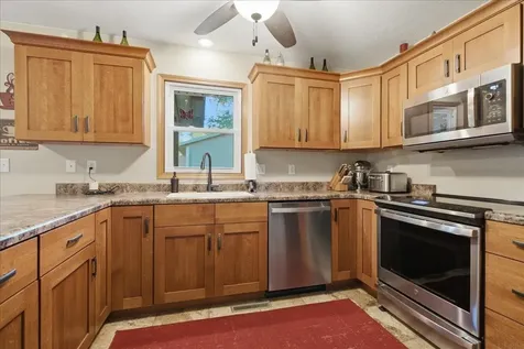 4024 Cardinal Court Cedar Falls IA 50613