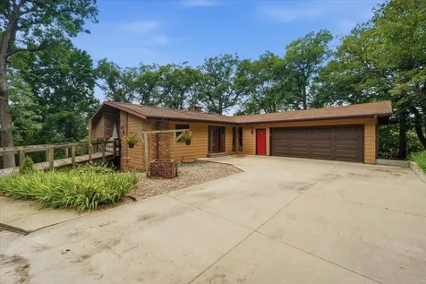32008 234th Street Eldora IA 50627