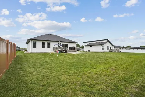 1822 Reese Road Cedar Falls IA 50613