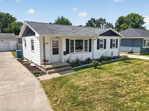 720 Dena Street Waterloo IA 50702