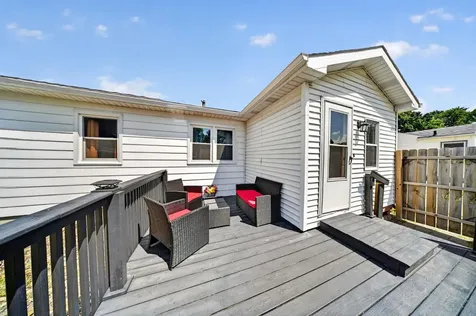 720 Dena Street Waterloo IA 50702