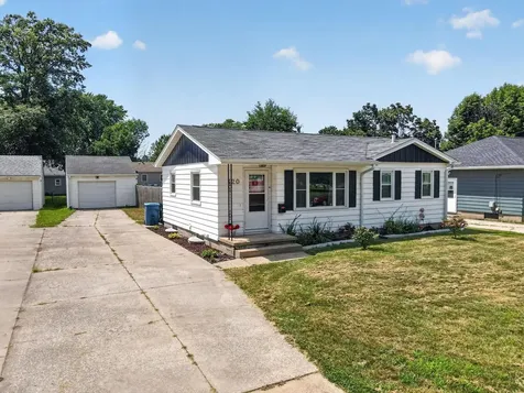 720 Dena Street Waterloo IA 50702