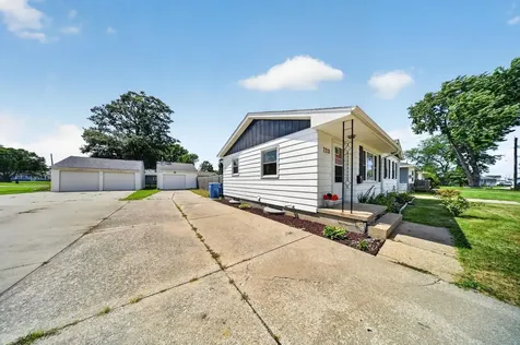 720 Dena Street Waterloo IA 50702