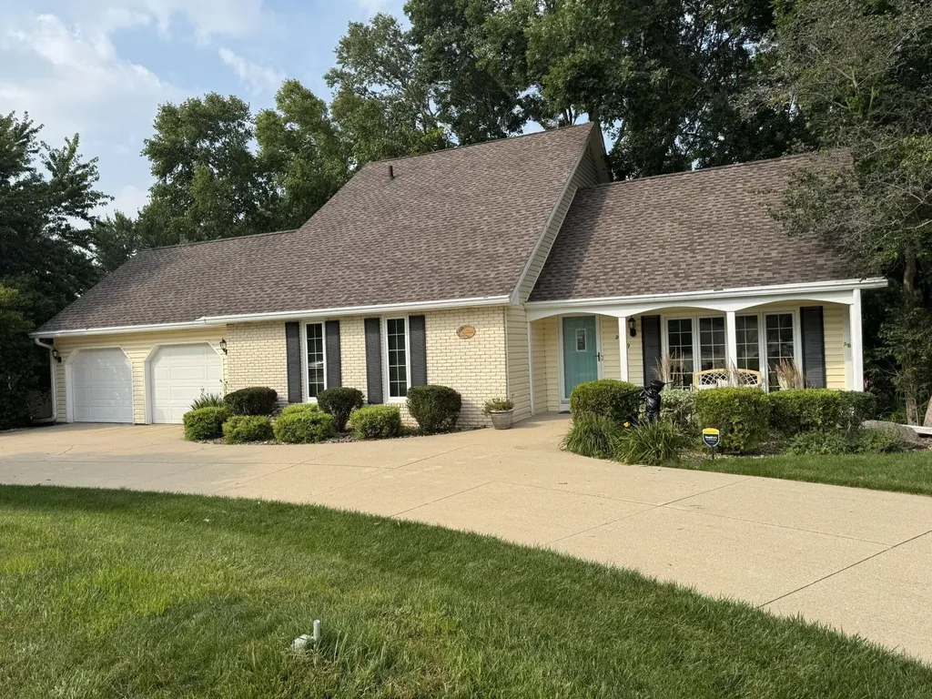 2329 Minnetonka Drive Cedar Falls IA 50613