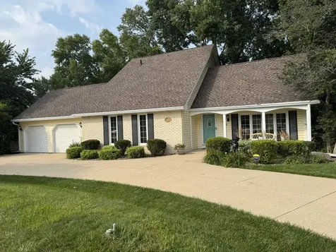 2329 Minnetonka Drive Cedar Falls IA 50613